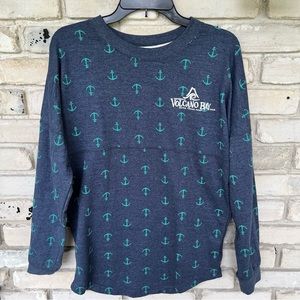 Universal Volcano Bay spirit shirt. Front and back logo  100% cotton.